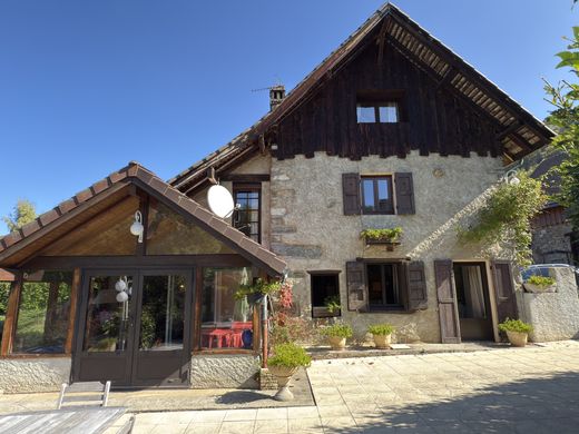 Maison de luxe à La Combe-de-Lancey, Isère