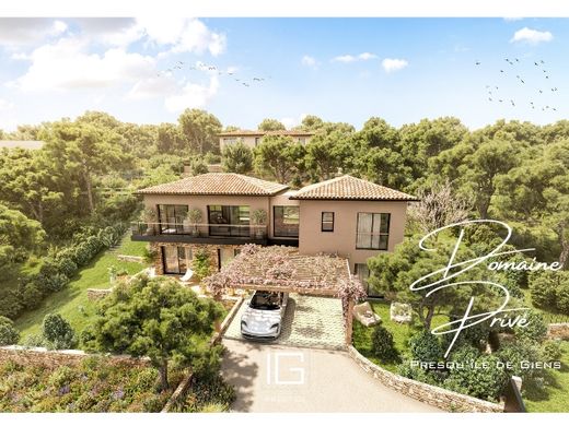 Luxury home in Hyères, Var