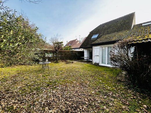 Luxury home in Ville-la-Grand, Haute-Savoie