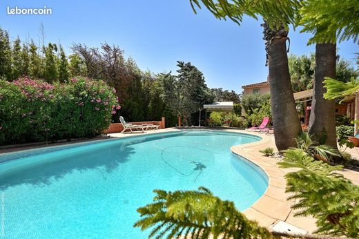 Maison de luxe à Six-Fours-les-Plages, Var