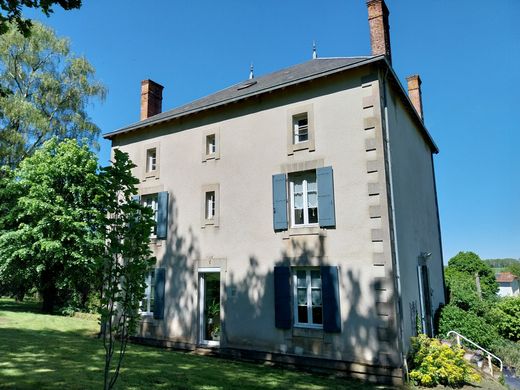 Luxury home in Brigueuil, Charente