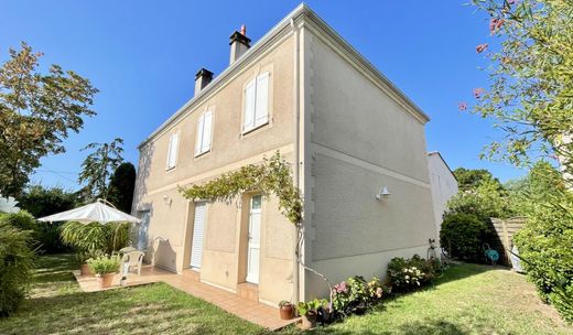 منزل ﻓﻲ Caudéran, Gironde
