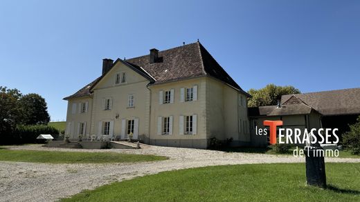Castillo en Chimilin, Isere