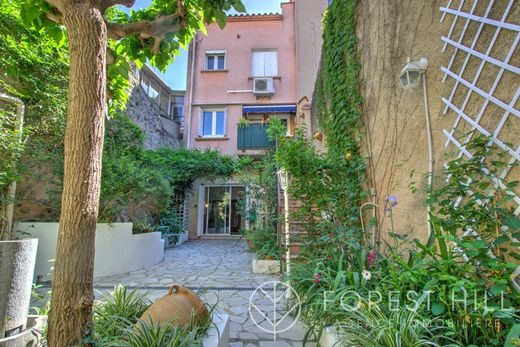 Luxury home in Ceret, Pyrénées-Orientales