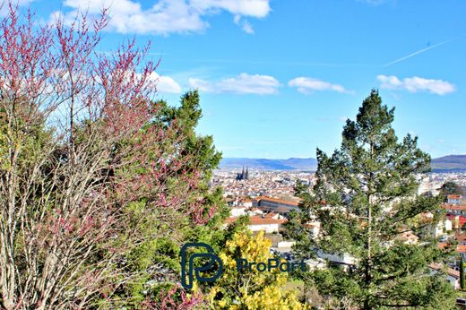 Casa di lusso a Durtol, Puy-de-Dôme