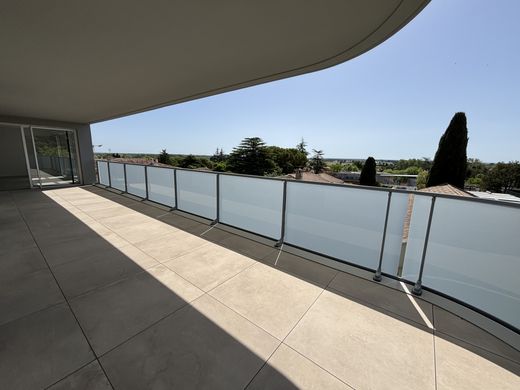 Apartment in Baillargues, Hérault