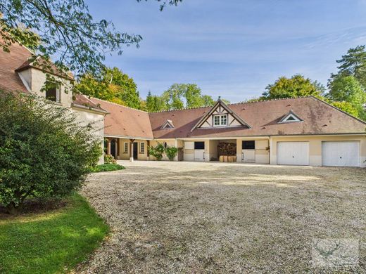 Maison de luxe à Chamant, Oise