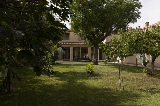 Villa Marsilya, Bouches-du-Rhône