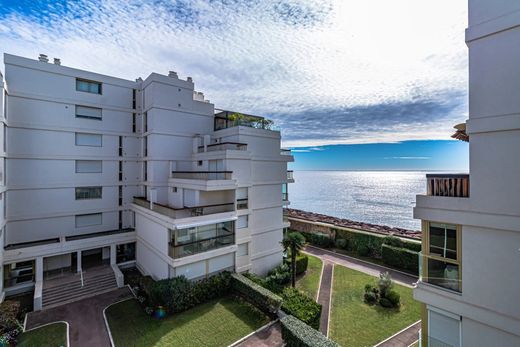 Apartment in Mandelieu-la-Napoule, Alpes-Maritimes