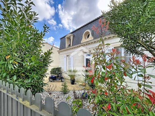 Luxus-Haus in Caudéran, Gironde