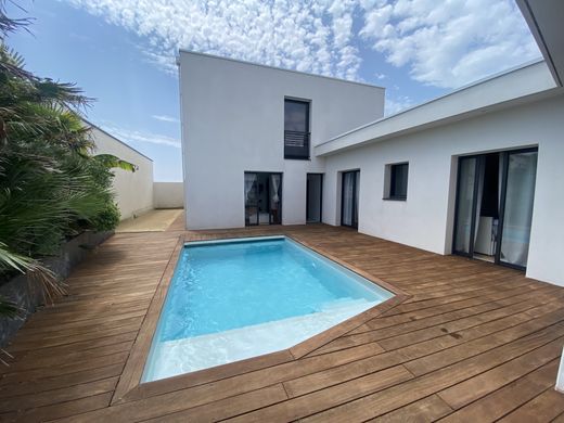 Luxury home in Bretignolles-sur-Mer, Vendée