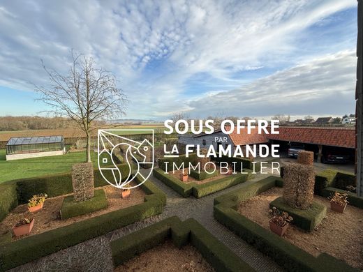 Luxus-Haus in Renescure, Nord