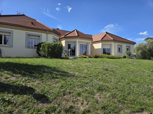 Элитный дом, Bellerive-sur-Allier, Allier