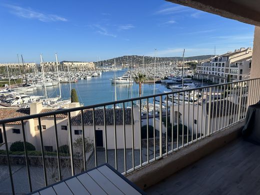 Διαμέρισμα σε Cogolin, Var