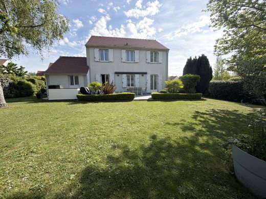 Luxury home in Saint-Witz, Val d'Oise