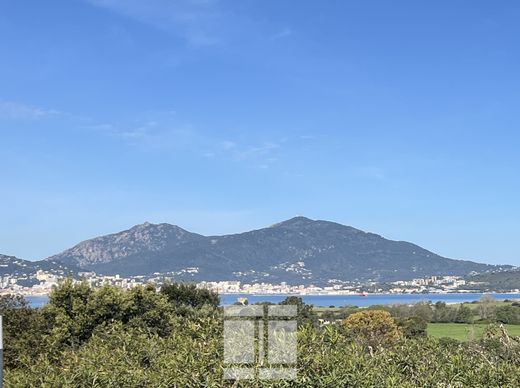 Maison de luxe à Grosseto-Prugna, Corse-du-Sud