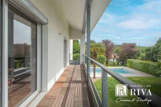 豪宅  Latresne, Gironde