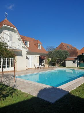 ‏בתי יוקרה ב  Idron, Pyrénées-Atlantiques