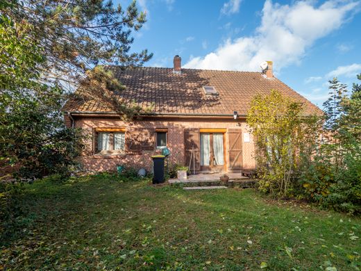 Casa di lusso a Avelin, North