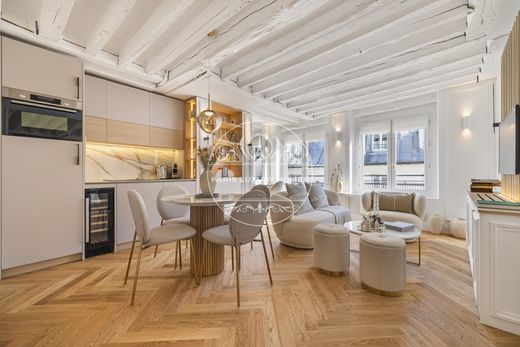 Apartment / Etagenwohnung in Chatelet les Halles, Louvre-Tuileries, Palais Royal, Paris