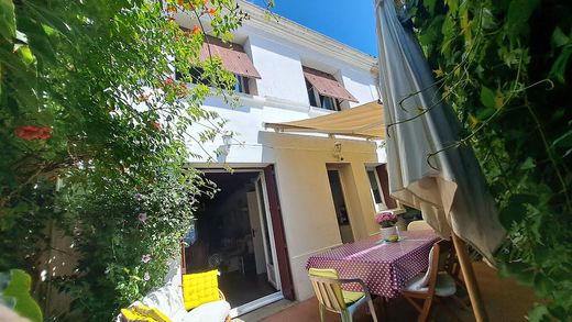 Casa di lusso a Saint-Georges-de-Didonne, Charente-Maritime