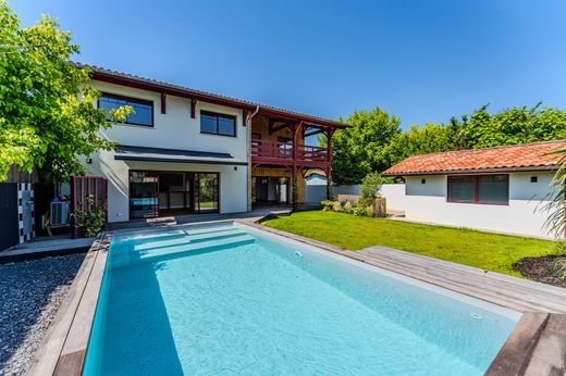 Villa in La Teste-de-Buch, Gironde