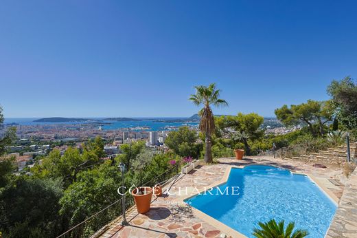 منزل ﻓﻲ طولون, Var