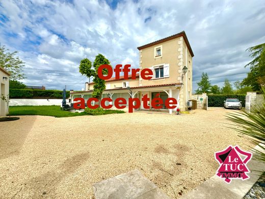 Luxury home in Saint-Sylvestre-sur-Lot, Lot-et-Garonne