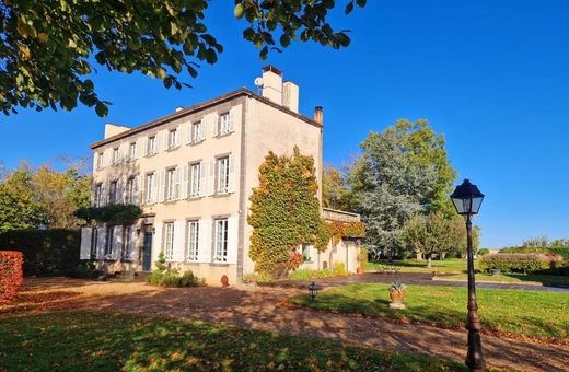 Riom, Puy-de-Dômeの高級住宅