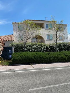 Apartment / Etagenwohnung in La Garde, Var
