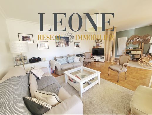 Daire Sainte-Foy-lès-Lyon, Rhône