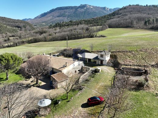 Casa di lusso a Peyrus, Drôme