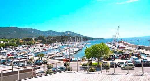 Willa w Carqueiranne, Var