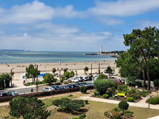 Apartment in Saint-Georges-de-Didonne, Charente-Maritime