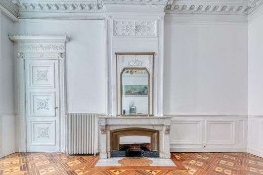 Apartment in Lyon, Rhône