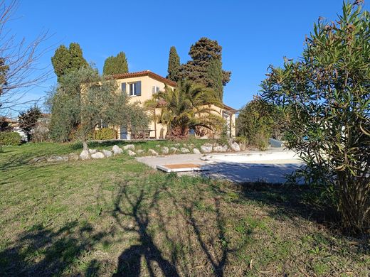 Luxus-Haus in Camaret-sur-Aigues, Vaucluse