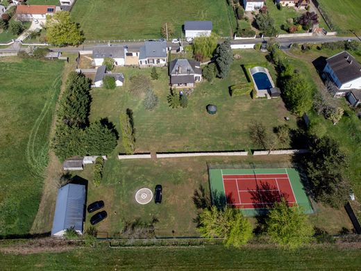 Casa de lujo en Avermes, Allier