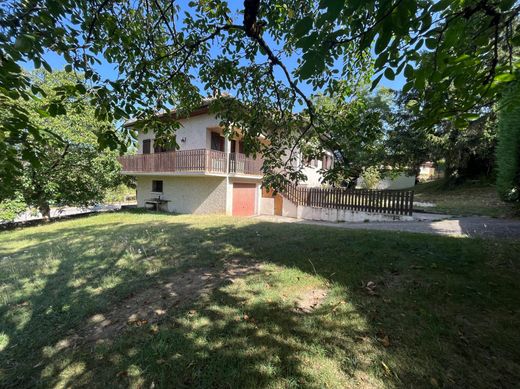 Βίλα σε Saint-Martin-d'Uriage, Isère