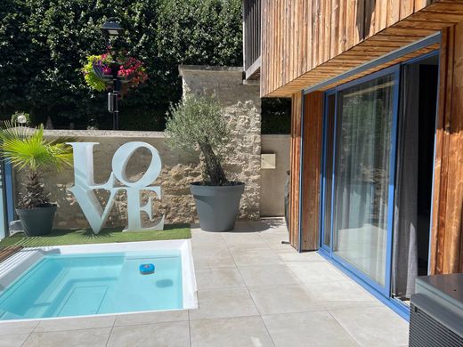 Luxury home in Chavenay, Yvelines