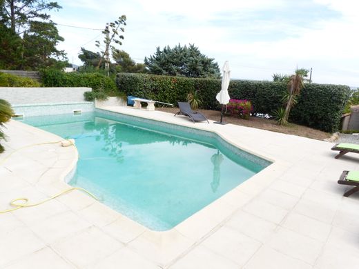 Luxury home in Saint-Aygulf, Var