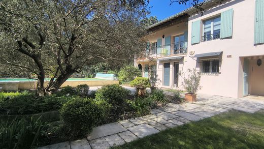 Элитный дом, Ним, Gard