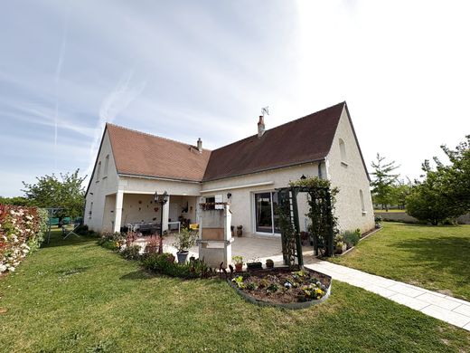 Luxury home in La Ville-aux-Dames, Indre and Loire