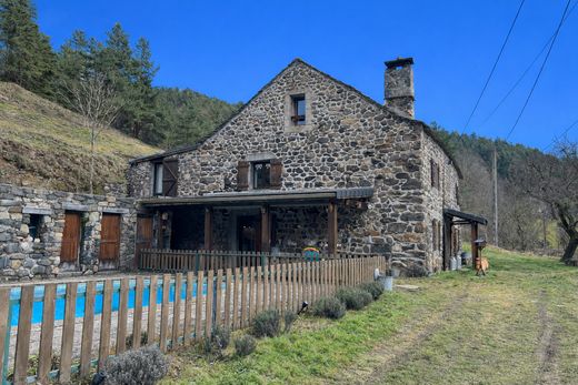 Luxury home in Laussonne, Haute-Loire