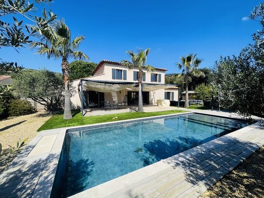 Villa in Le Plan-de-la-Tour, Var