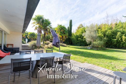 Luxury home in Fondettes, Indre and Loire