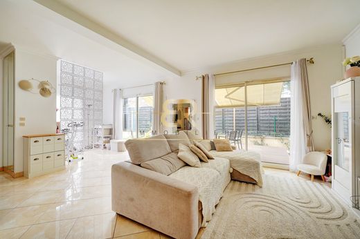 Luxus-Haus in Joinville-le-Pont, Val-de-Marne