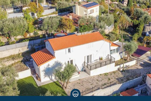 Luxus-Haus in Saint-André-de-la-Roche, Alpes-Maritimes