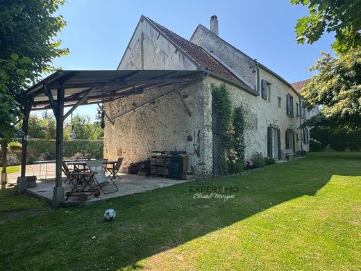 Luxury home in Coutevroult, Seine-et-Marne