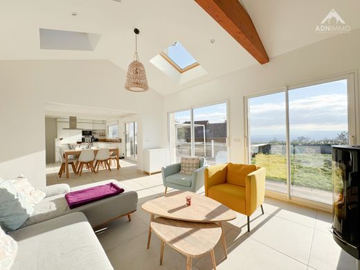 Элитный дом, Péron, Ain