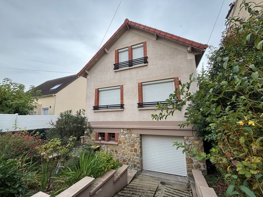 Luxury home in Saint-Denis, Seine-Saint-Denis